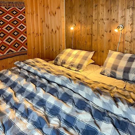 Ferienhaus Wooden From The 70s At Tree Line In